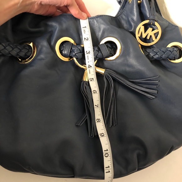 MICHAEL KORS braided grommet lg shoulder bag - Picture 15 of 16